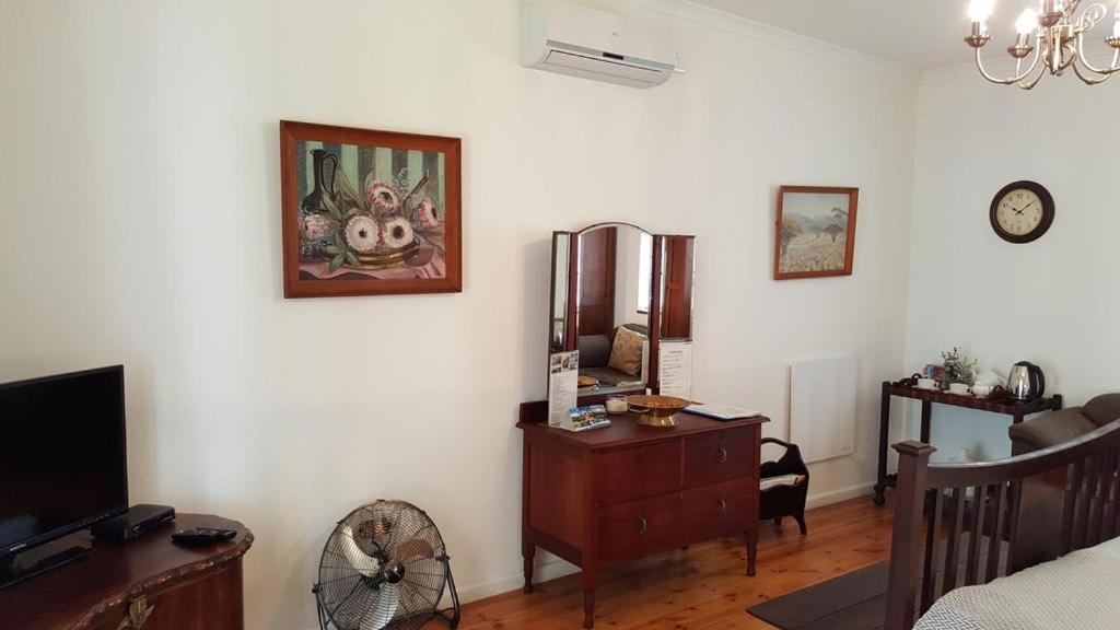 Camdeboo Cottages กราฟฟ์-เรเน็ต ภายนอก รูปภาพ